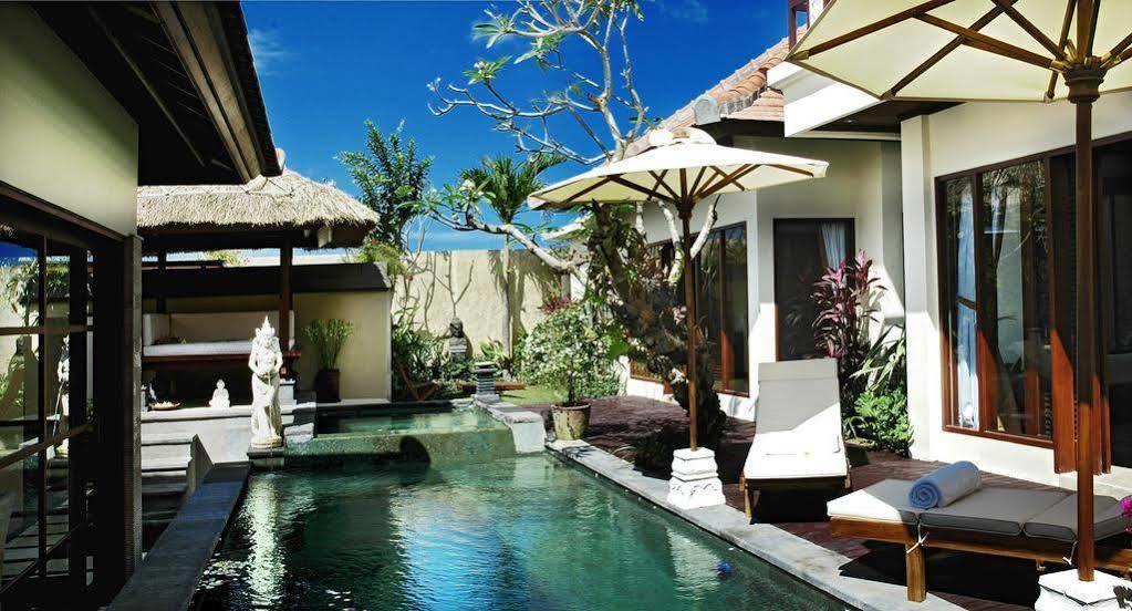 Bugan Villas Seminyak Exterior foto